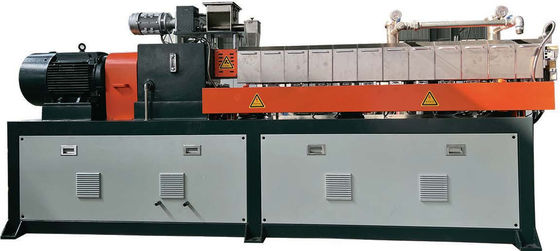 800Kg/H Capacidade Extrusora de parafuso duplo Máquina de extrusão de parafuso duplo de operação fácil