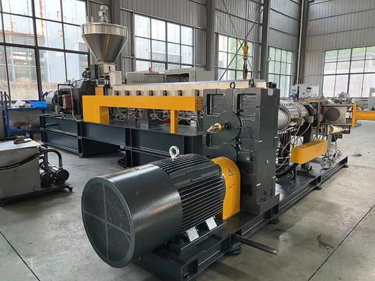 Máquina de extrusão de plástico de 15000 kg de capacidade Extrusora automática de grânulos de plástico