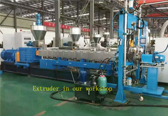 Trituração antes da mistura Extrusora de parafuso duplo Controlador de temperatura Omron Máquina de parafuso duplo